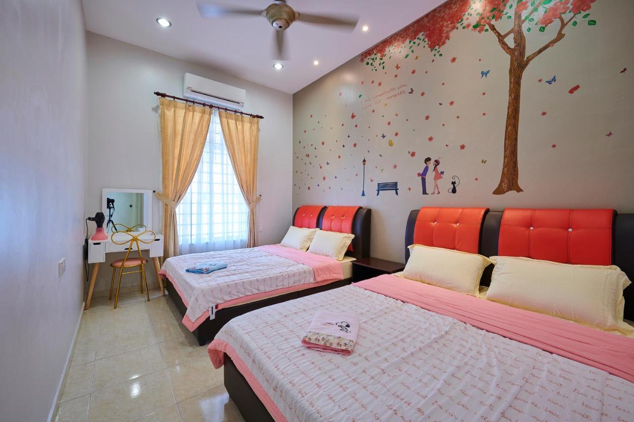 Esdi Homestay Malacca Bagian luar foto